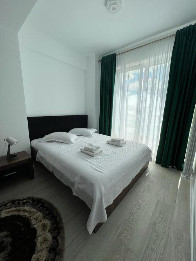 Urban Apartments And Studios - City Center Iasi Esterno foto