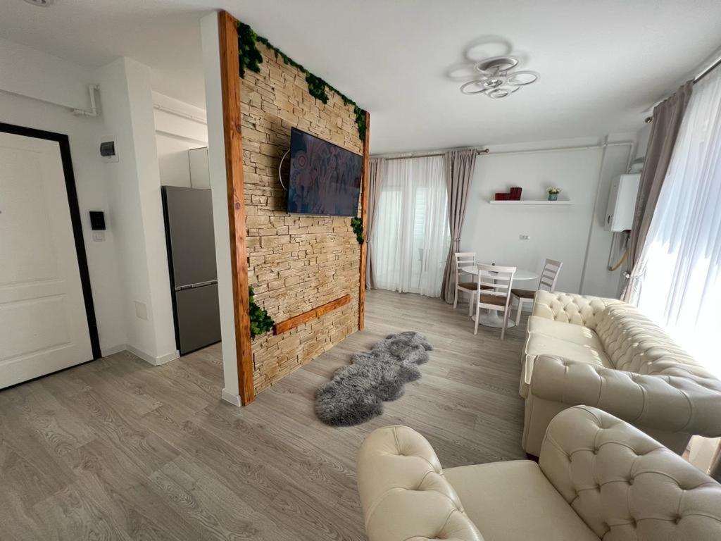 Urban Apartments And Studios - City Center Iasi Esterno foto