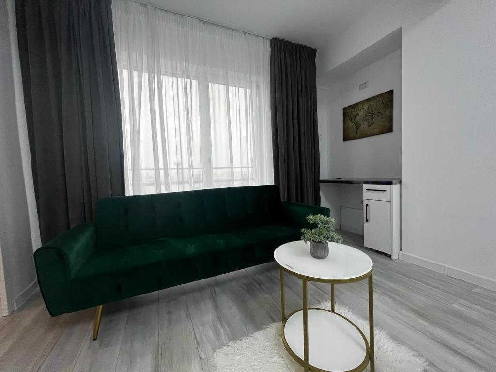 Urban Apartments And Studios - City Center Iasi Esterno foto