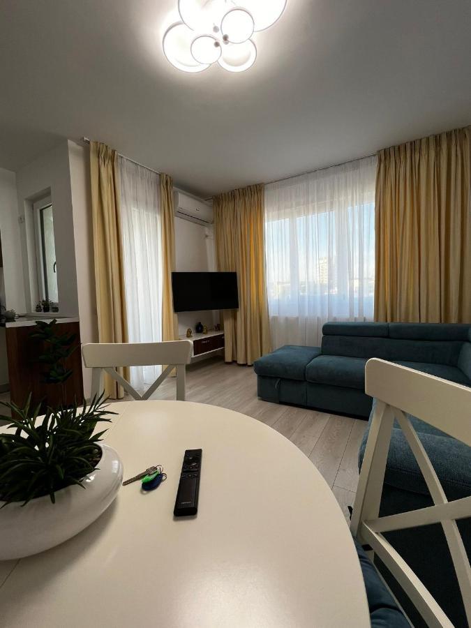 Urban Apartments And Studios - City Center Iasi Esterno foto