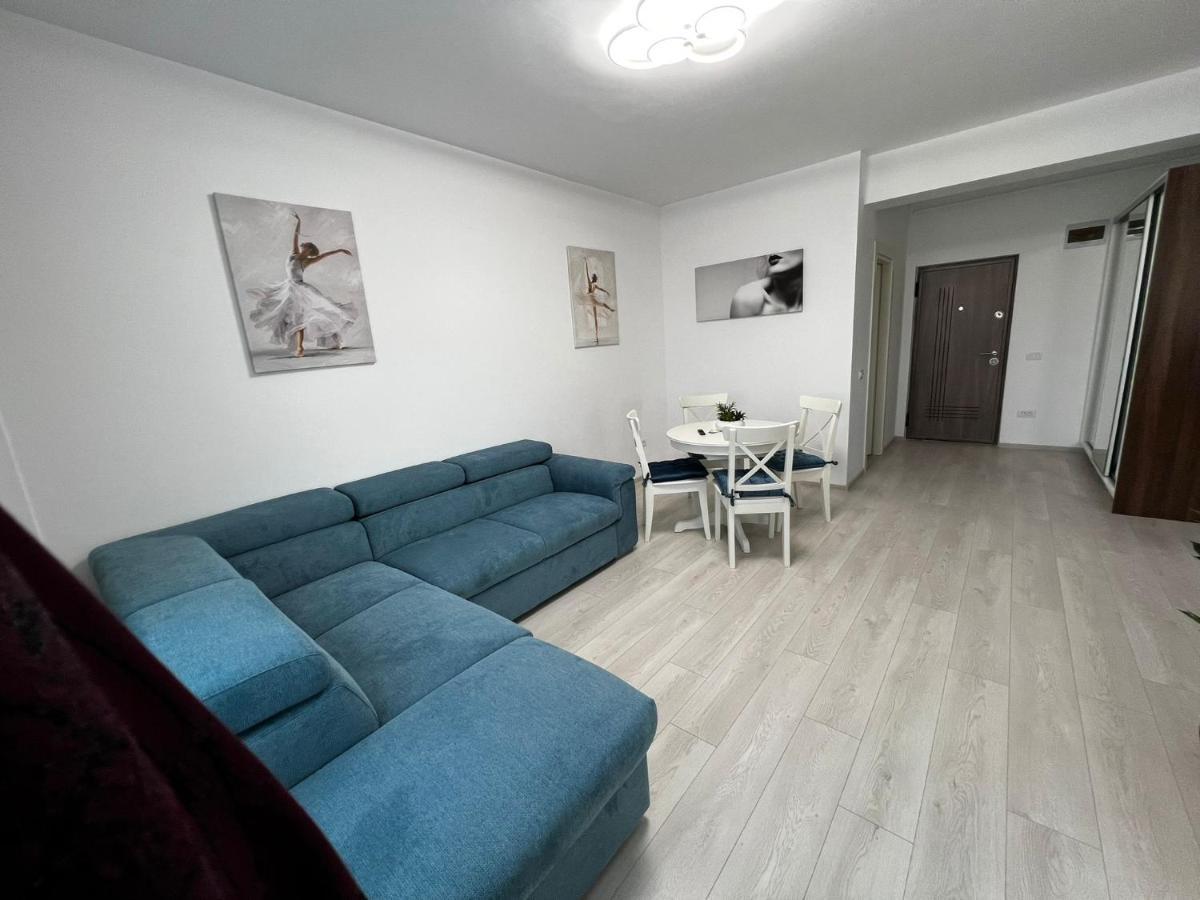 Urban Apartments And Studios - City Center Iasi Esterno foto