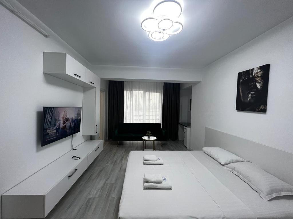 Urban Apartments And Studios - City Center Iasi Esterno foto